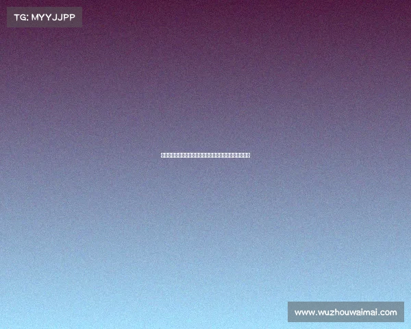 网球赛场激烈角逐精彩纷呈，顶级选手拼搏奋战为荣誉而战